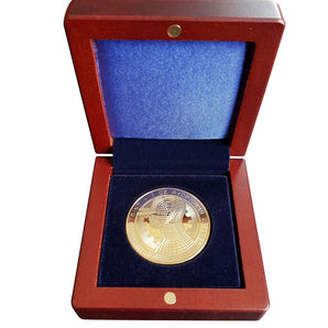 Bitcoin coin Anonymous head V.2 40mm gold plated with wooden coin case