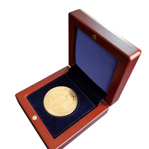 Bitcoin coin Anonymous body V.3 40mm gold plated with coin case wood
